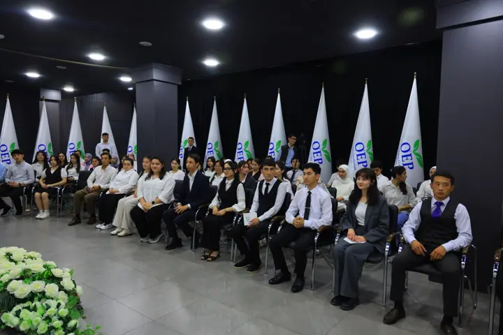 «Rahbar va yoshlar» uchrashuvi